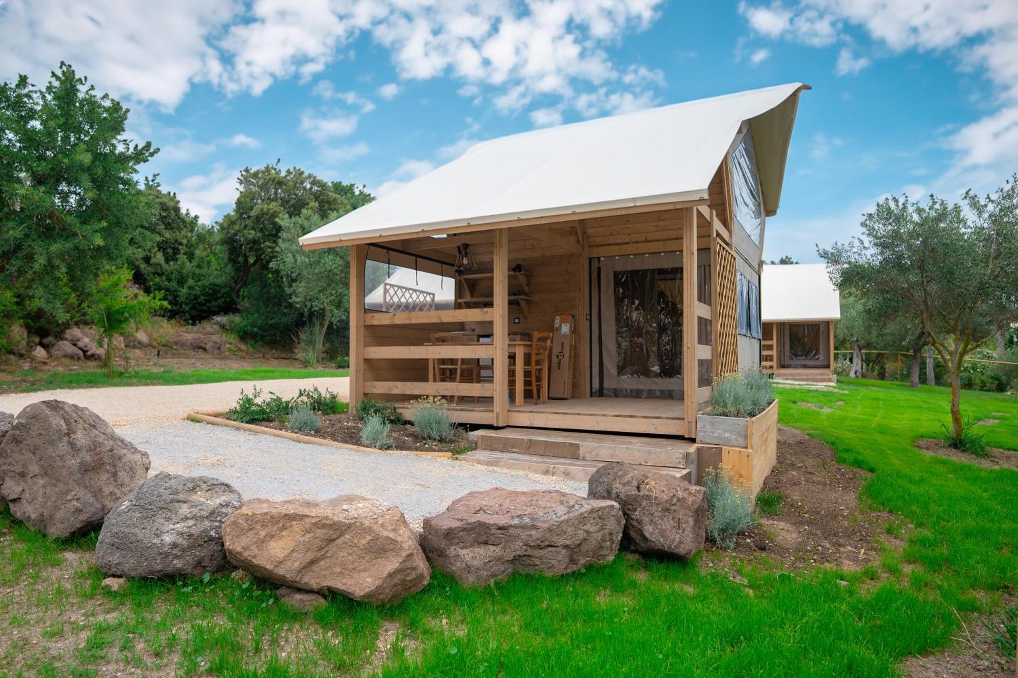 Agriglamping Butterfly House Sardegna Hotel ออลเมโด ภายนอก รูปภาพ