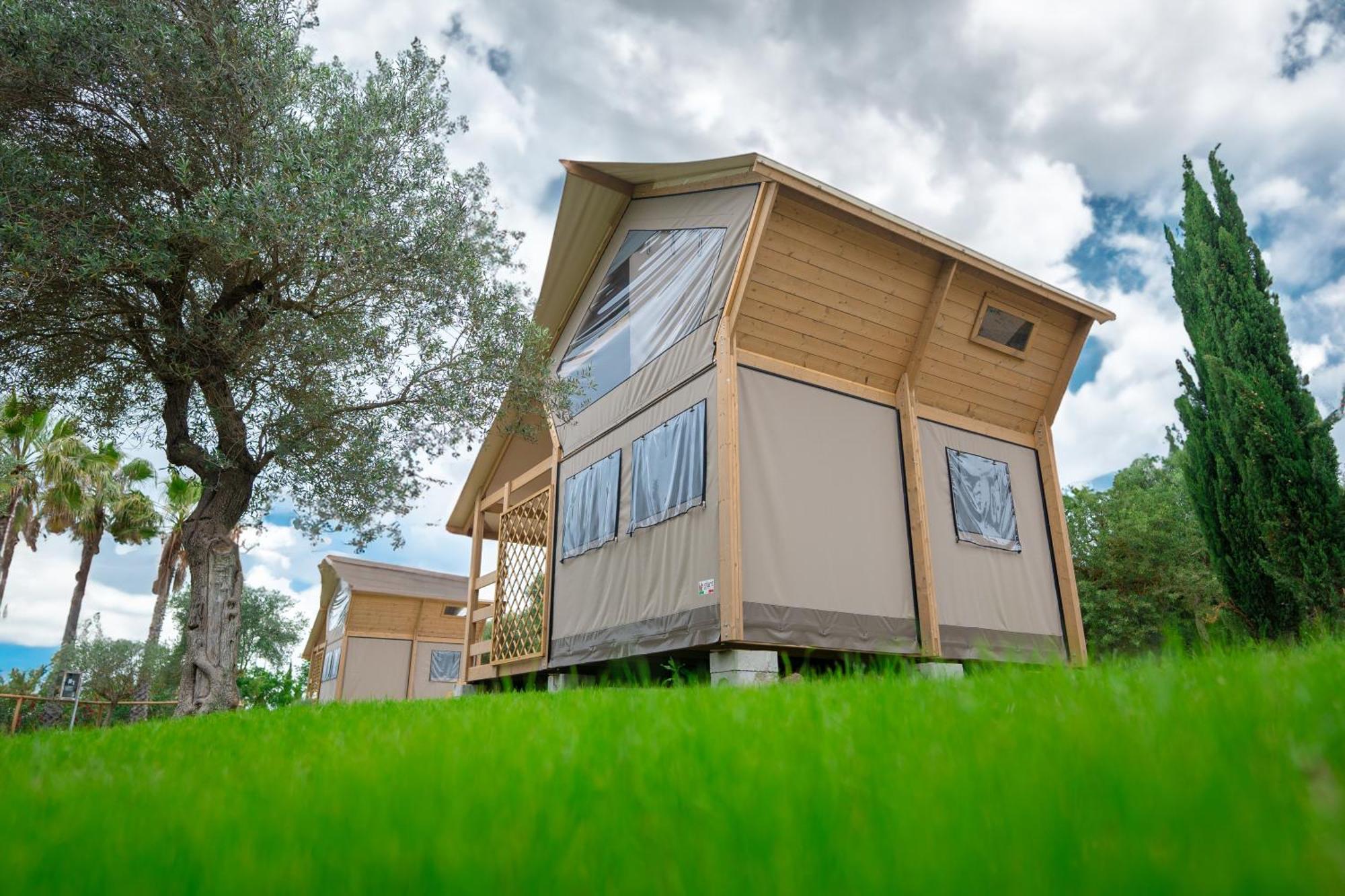 Agriglamping Butterfly House Sardegna Hotel ออลเมโด ภายนอก รูปภาพ