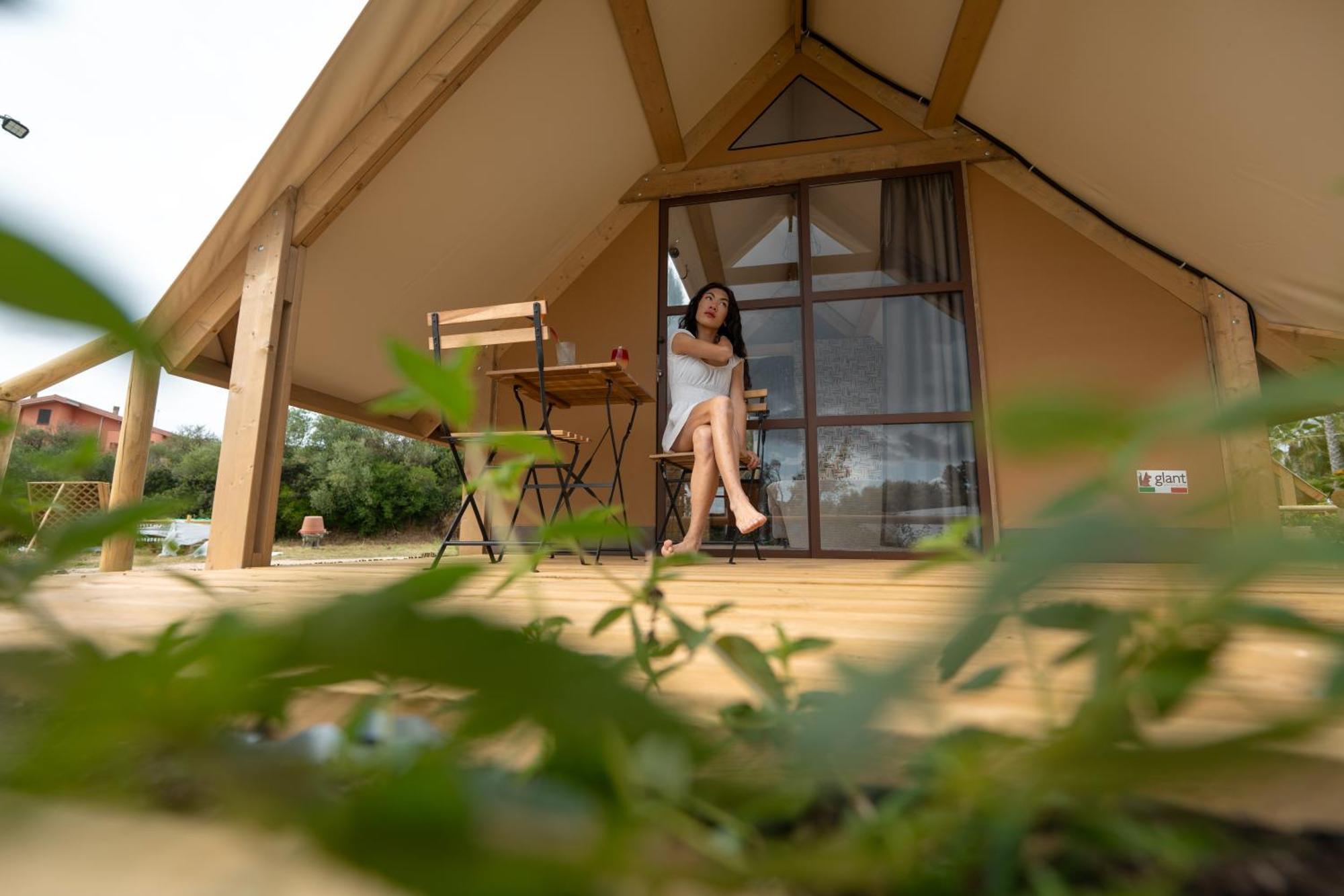 Agriglamping Butterfly House Sardegna Hotel ออลเมโด ภายนอก รูปภาพ